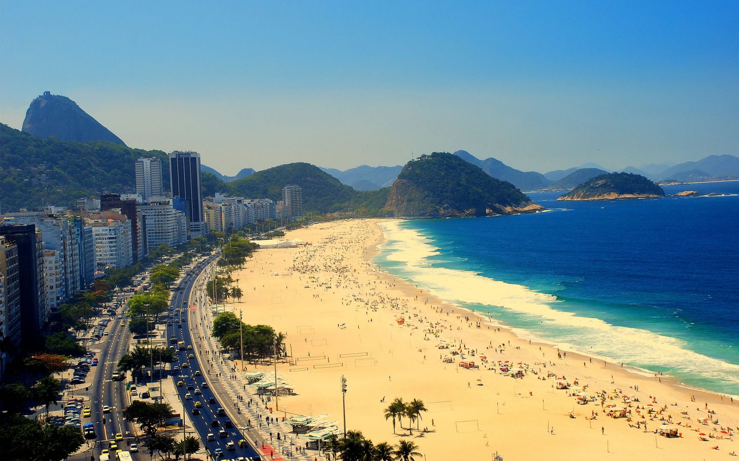 http://moipermoi.files.wordpress.com/2012/05/copacabana-beach-rio-de-janeiro-1440x9001.jpg